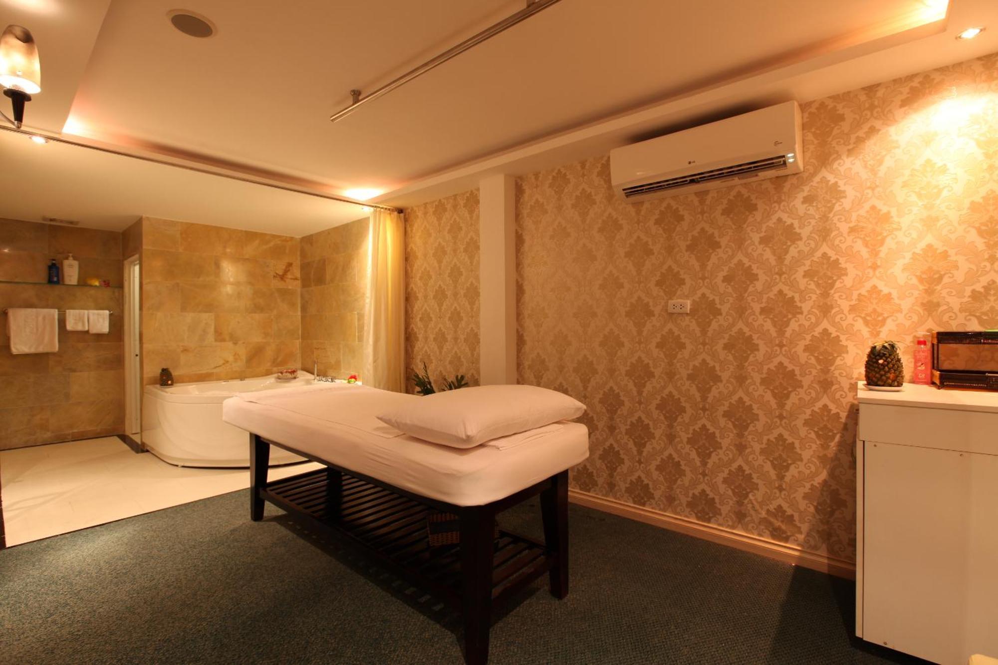 Victory Sai Gon Hotel Ho Chi Minh City Exterior photo